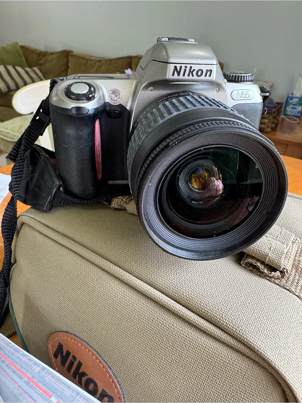 Nikon compact messenger
